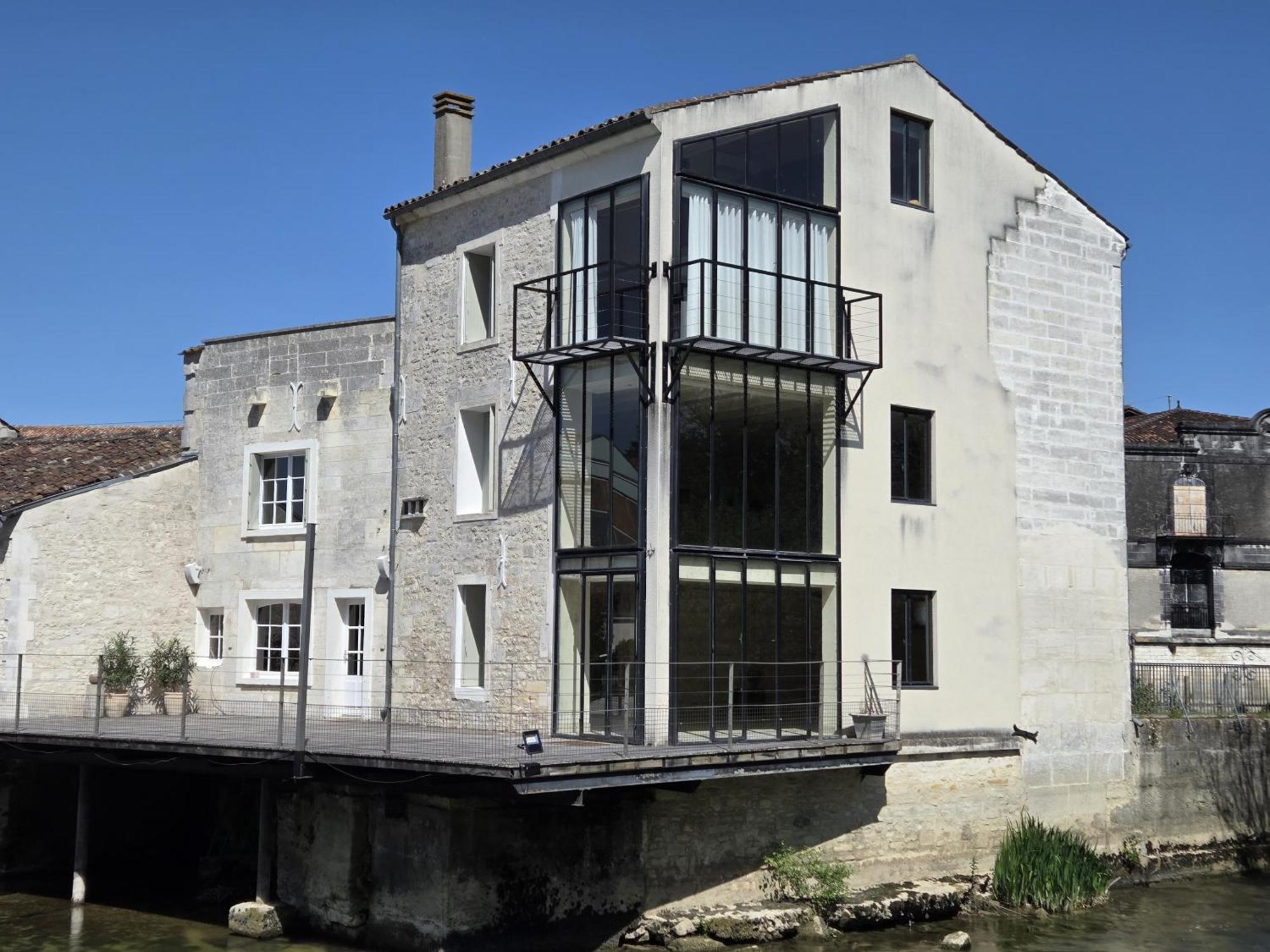 Apartament Quai 3 Loft Moderne Et Lumineux Les Pieds Dans L'Eau Jarnac Zewnętrze zdjęcie
